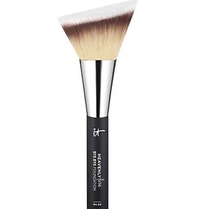 It Cosmetics Heavenly Luxe Foundation Brush #22